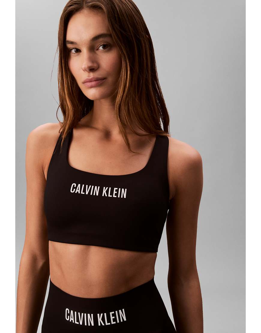 Calvin Klein Performance - Atmungsaktiver, schnelltrocknender Sport-BH in Schwarz mit starker Stützfunktion von Calvin Klein Performance