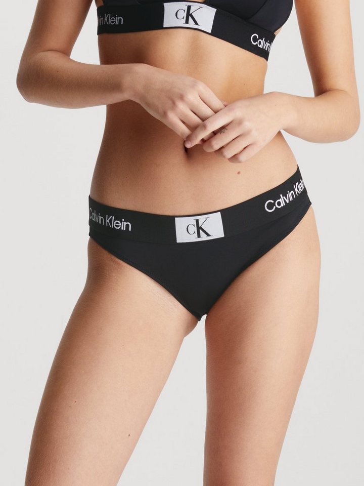 Calvin Klein Swimwear Bikini-Hose BIKINI mit Logoschriftzüge auf dem Bund von Calvin Klein Swimwear
