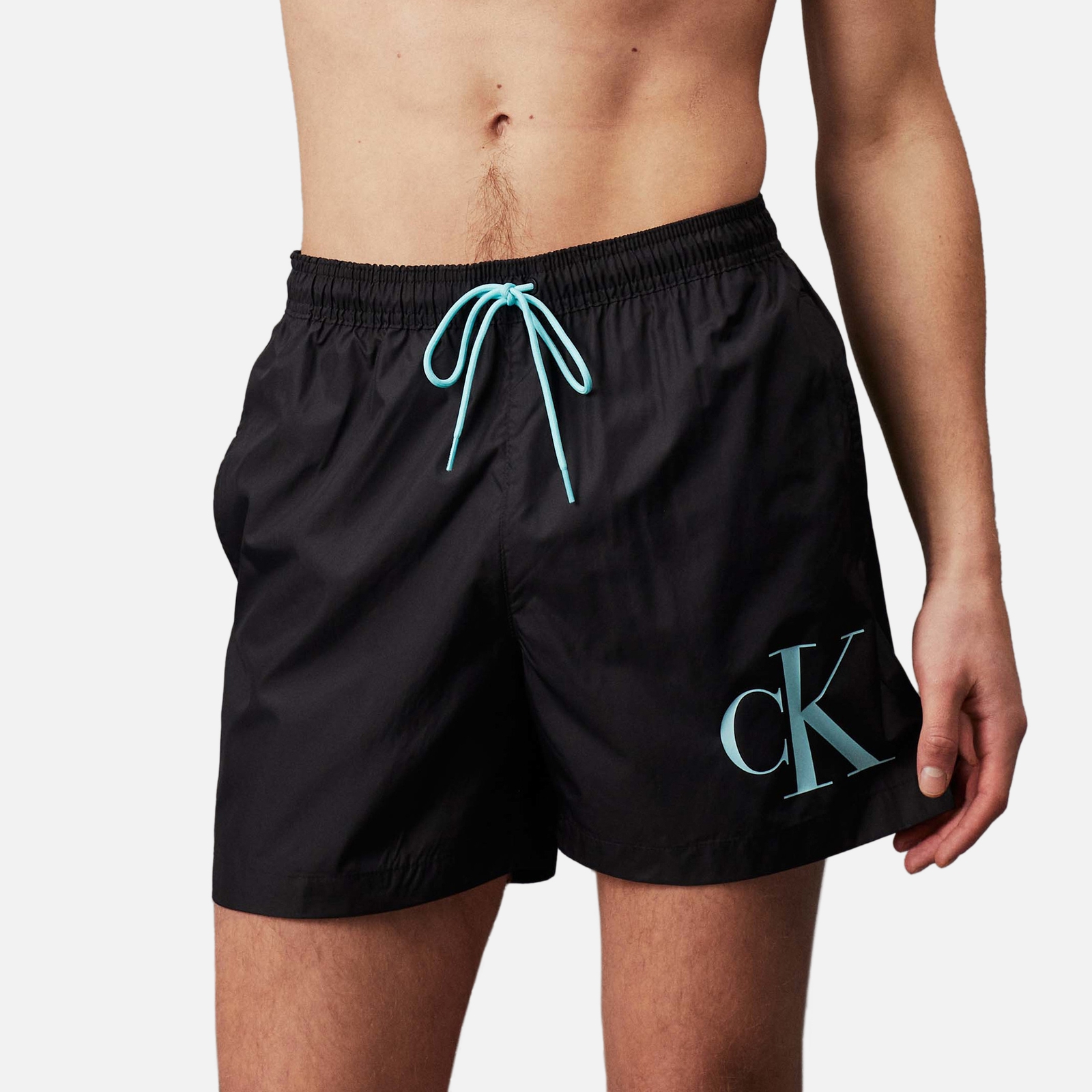 Calvin Klein Swimwear Men's Monogram Medium Swimming Shorts - Black - M von Calvin Klein Swimwear