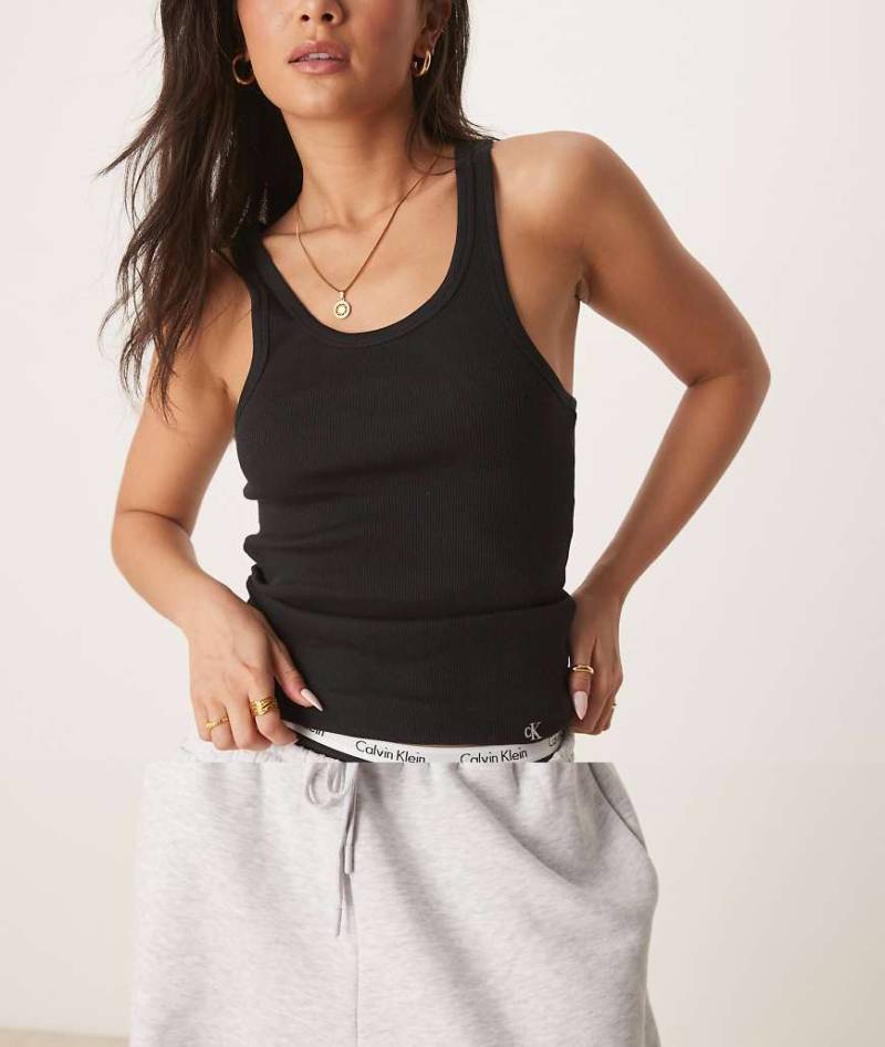 Calvin Klein - 3er-Pack Trägertops in Schwarz mit U-Ausschnitt von Calvin Klein