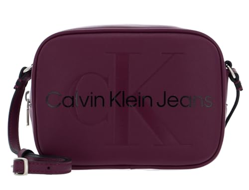 Calvin Klein CK JEANS Damen-Umhängetasche mit Schulterriemen Artikel K60K610275 GEFORMTE KAMERATASCHE - cm.19 x cm.14 x cm.8,5 (ungefähr), VAC Amaranth, Einheitsgröße von Calvin Klein