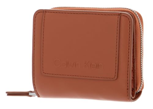 Calvin Klein CK Set Zip Around Wallet with Flap M Autumn Leaf von Calvin Klein
