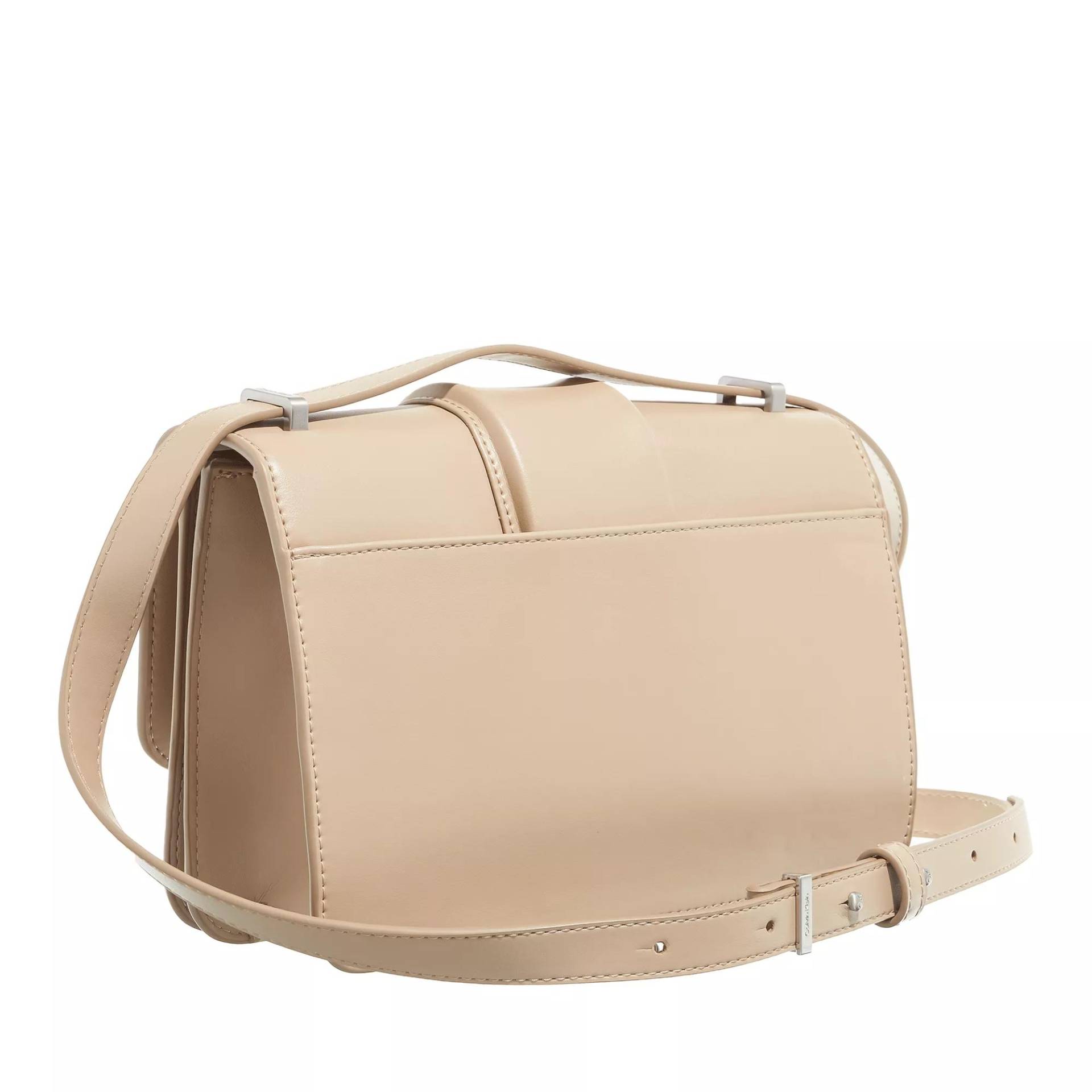 Calvin Klein Crossbody Bags - Bar Hardware Shoulder Bag - Gr. unisize - in Beige - für Damen von Calvin Klein