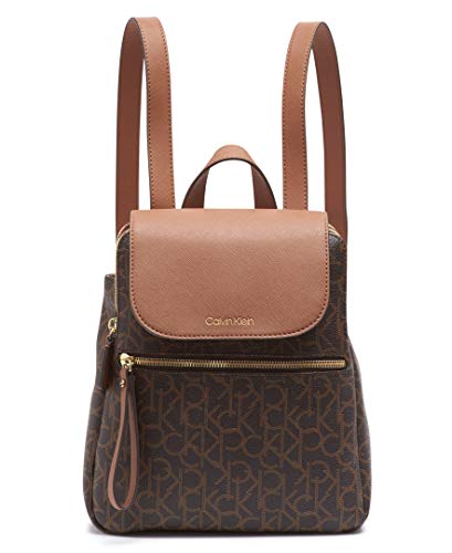 Calvin Klein Damen Elaine Signature Key Item Flap Rucksack, Braun/Khaki/Gepäck Saffiano, Einheitsgröße von Calvin Klein