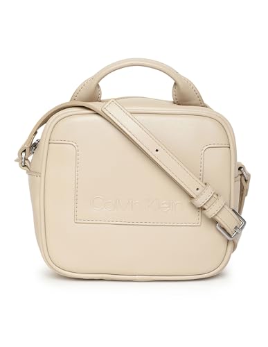 Calvin Klein Damen Umhängetasche Camera Bag Klein, Elfenbein (Doeskin), Onesize von Calvin Klein