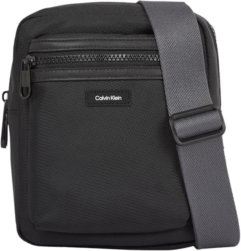 Calvin Klein Herren Umhängetasche Essential Reporter Klein, Schwarz (Ck Black), Einheitsgröße von Calvin Klein