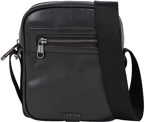 Calvin Klein Herren Umhängetasche Elevated Reporter Klein, Schwarz (Ck Black Smooth), Onesize von Calvin Klein