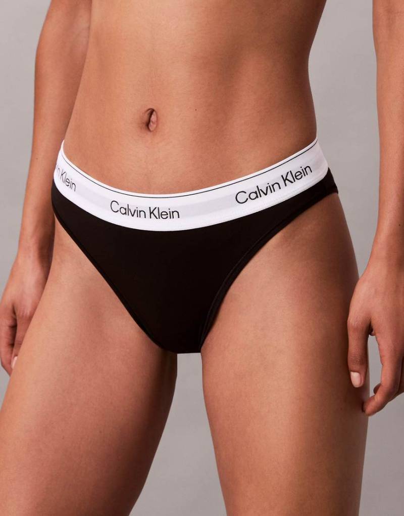 Calvin Klein - Icon - Tanga aus Baumwoll-Modal-Mix in Schwarz mit hohem Beinausschnitt von Calvin Klein