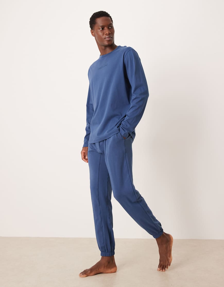 Calvin Klein - Lounge-Trainingsanzug in dunklem Marineblau von Calvin Klein