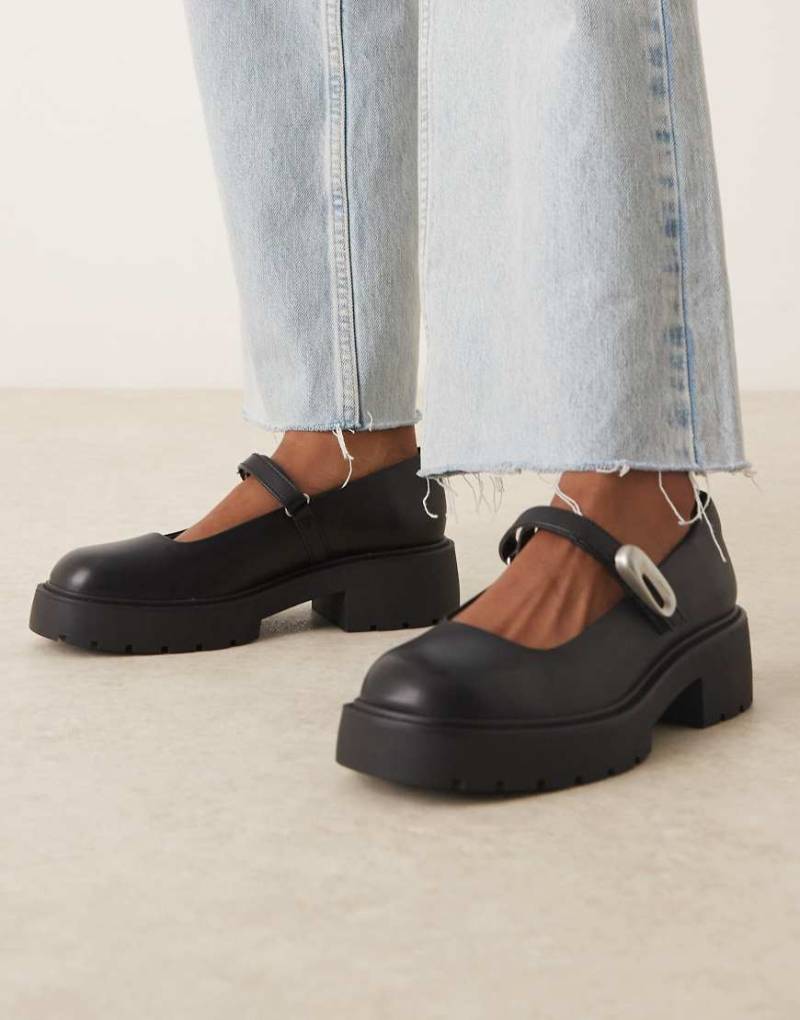 Calvin Klein - Mary-Janes in Schwarz mit dicker Sohle von Calvin Klein