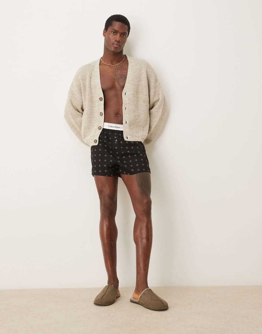 Calvin Klein - Modern Cotton - 2er-Pack schmal geschnittene Boxershorts mit Logomuster/in Khaki-Schwarz von Calvin Klein
