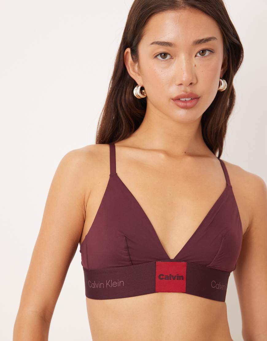 Calvin Klein - Modern Logo - Bustier in Burgunderrot mit Aufnäher von Calvin Klein
