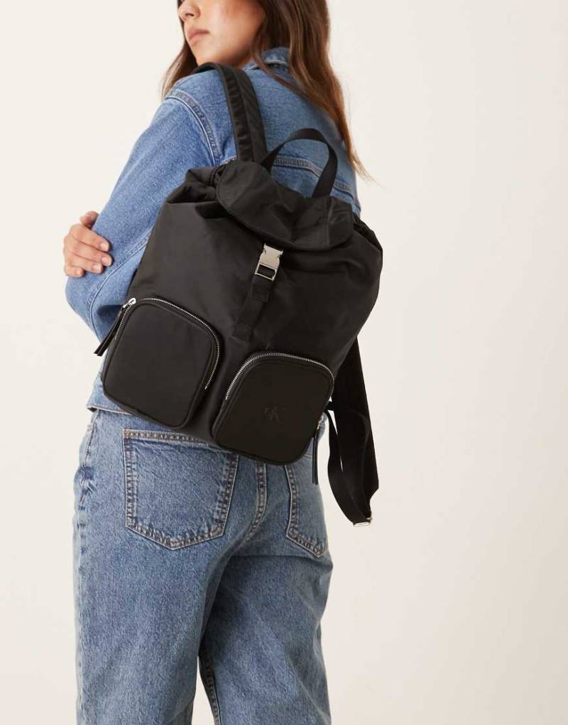 Calvin Klein - Nylon-Rucksack in Schwarz mit Taschen von Calvin Klein