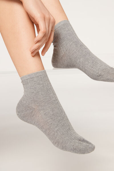 Kurze Gerippte Socken Grau von Calzedonia