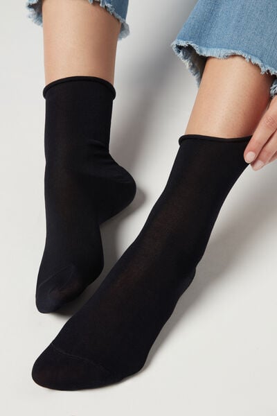 Kurze Socken Aus Filo Di Scozia Baumwolle, Bündchen Mit Offen Verarbeiteten Kanten. Blau von Calzedonia