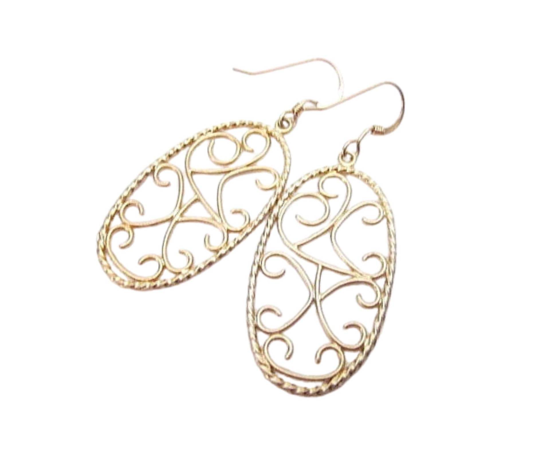 Gold Ovale Ohrringe, Lange Filigrane Goldene Ohrringe Gold Ovale Ohrringe, Lange Filigrane Goldene Ohrringe von CambaJewelry