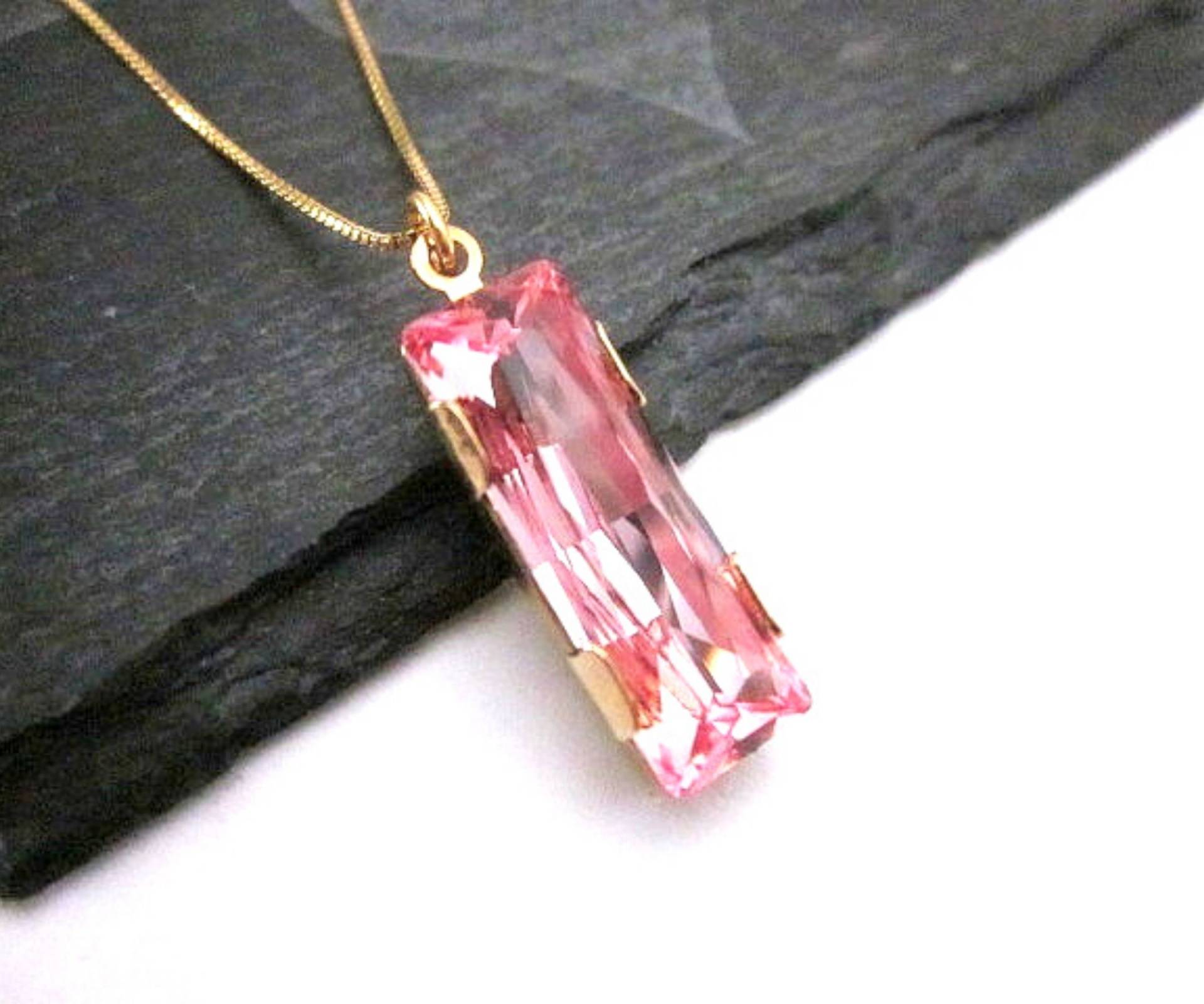 Rosa Kristall Schmuck, Bar Halskette, Anhänger Für Sie, Swarovski Damen Rechteck Schmuck Rosa Kristall Schmuck, Bar Halskette, Anhänger Für Sie, Swarovski Damen Rechteck Schmuck von CambaJewelry