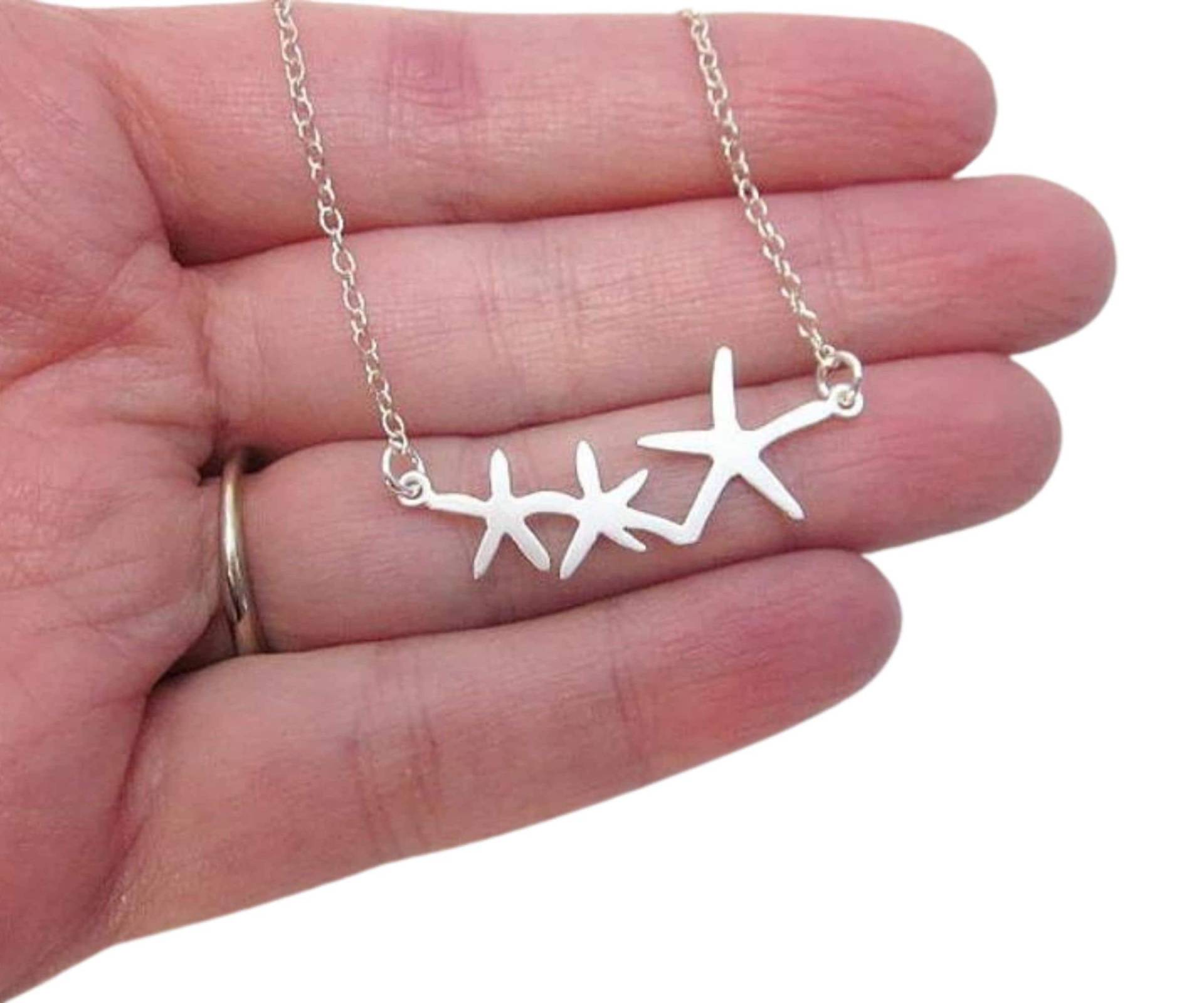 Horizontale Seestern Anhänger Halskette Mit Maritimen Anhängern Charm Schmuck Für Alle Die Das Meer Lieben Horizontale Seestern Anhänger Halskette Mit Maritimen Anhängern Charm Schmuck Für Alle Die Das Meer Lieben von CambaJewelry