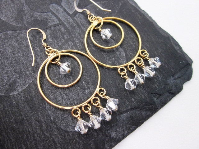 Auffällige Swarovski Crystal Gold Creolen, Klare Perlenohrringe Für Die Schmuckkollektion Damen Auffällige Swarovski Crystal Gold Creolen, Klare Perlenohrringe Für Die Schmuckkollektion Damen von CambaJewelry