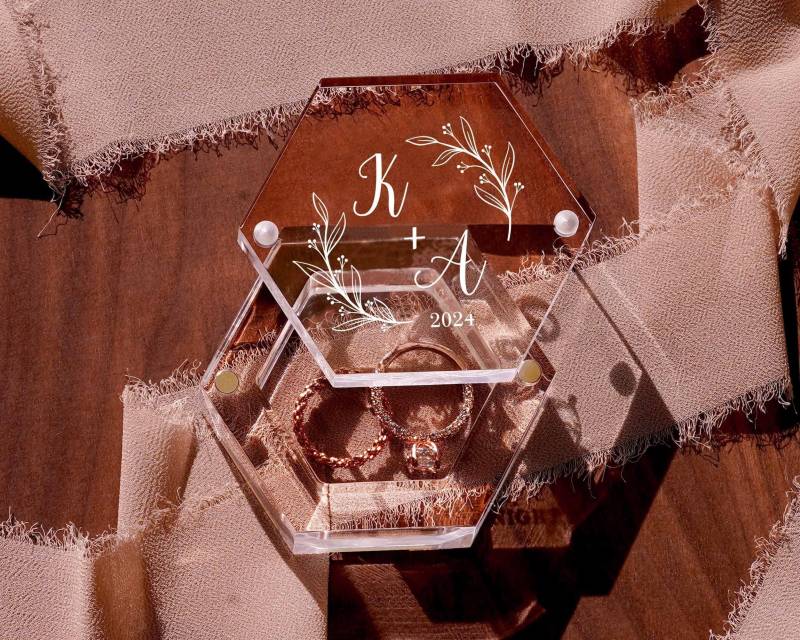 Personalisierte Hochzeit Ringbox | Ringkissen Verlobung Zeremonie Ring Box Geschenke Für Braut von CamelliaAndLove