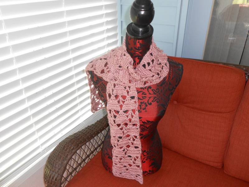 Fallende Dreiecke Schal Fallende Dreiecke Schal von CameoCrochet1