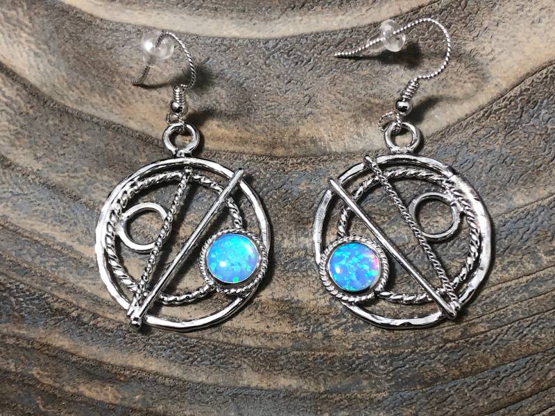 Blauer Opal Sterling Silber Kreis Ohrringe Handgefertigte Doppel Hoop von Camias