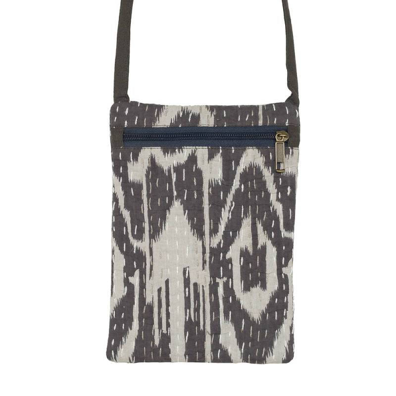 Sale Ikat Passport Tasche - Grau Kantha Genäht, Reißverschluss Sale Ikat Passport Tasche - Grau Kantha Genäht, Reißverschluss von CamillaCostello