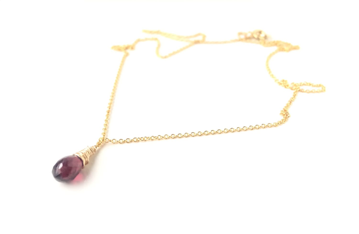 14K Gold Filled Kette Mit Granat 14K Gold Filled Kette Mit Granat von CamillaWestJewellery
