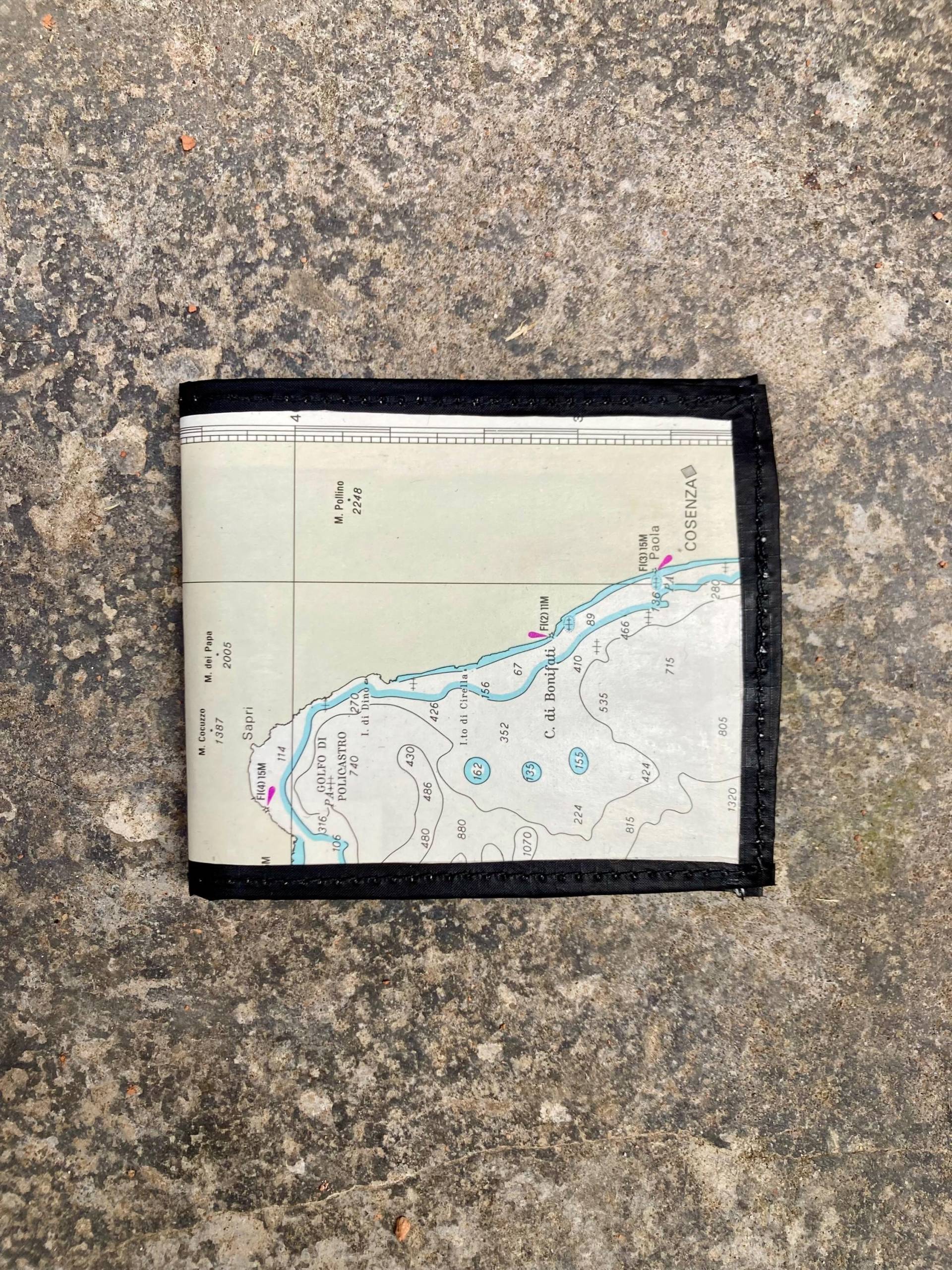 Seekarte Geldbörse von CamozRecycledSail