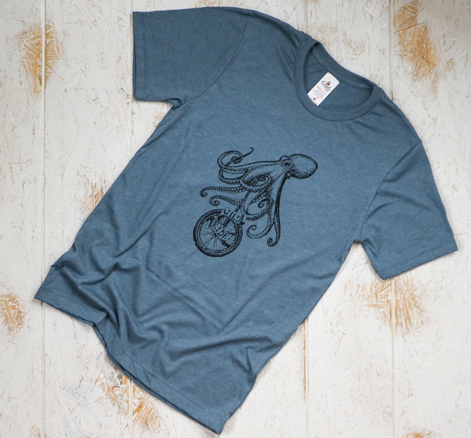 Oktopus Shirt Mit Motiv, Unisex Grafik T-Shirt, T-Shirt Spruch, Steampunk Geschenk, Dad Geschenk Oktopus Shirt Mit Motiv, Unisex Grafik T-Shirt, T-Shirt Spruch, Steampunk Geschenk, Dad Geschenk von CampfireInk