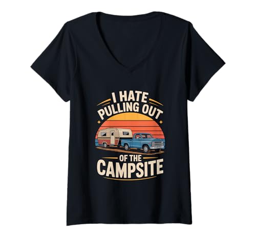 Damen Ich Hasse Das Rausfahren Vom Campingplatz T-Shirt mit V-Ausschnitt Damen Ich Hasse Das Rausfahren Vom Campingplatz T-Shirt mit V-Ausschnitt von Camping Humor Wohnmobil Cara Retro Roadtrip