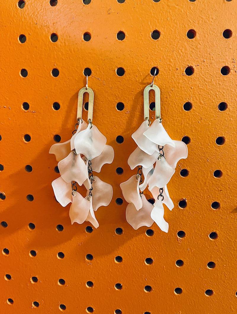 Flor Ohrringe/Blumen Ohrringe Orchidee Blume Urlaub Ohrringe/ Bachelorette Geschenk Hochzeit Schmuck/ Sommer Weiße Flor Ohrringe/Blumen Ohrringe Orchidee Blume Urlaub Ohrringe/ Bachelorette Geschenk Hochzeit Schmuck/ Sommer Weiße von CanDidArtAccessories