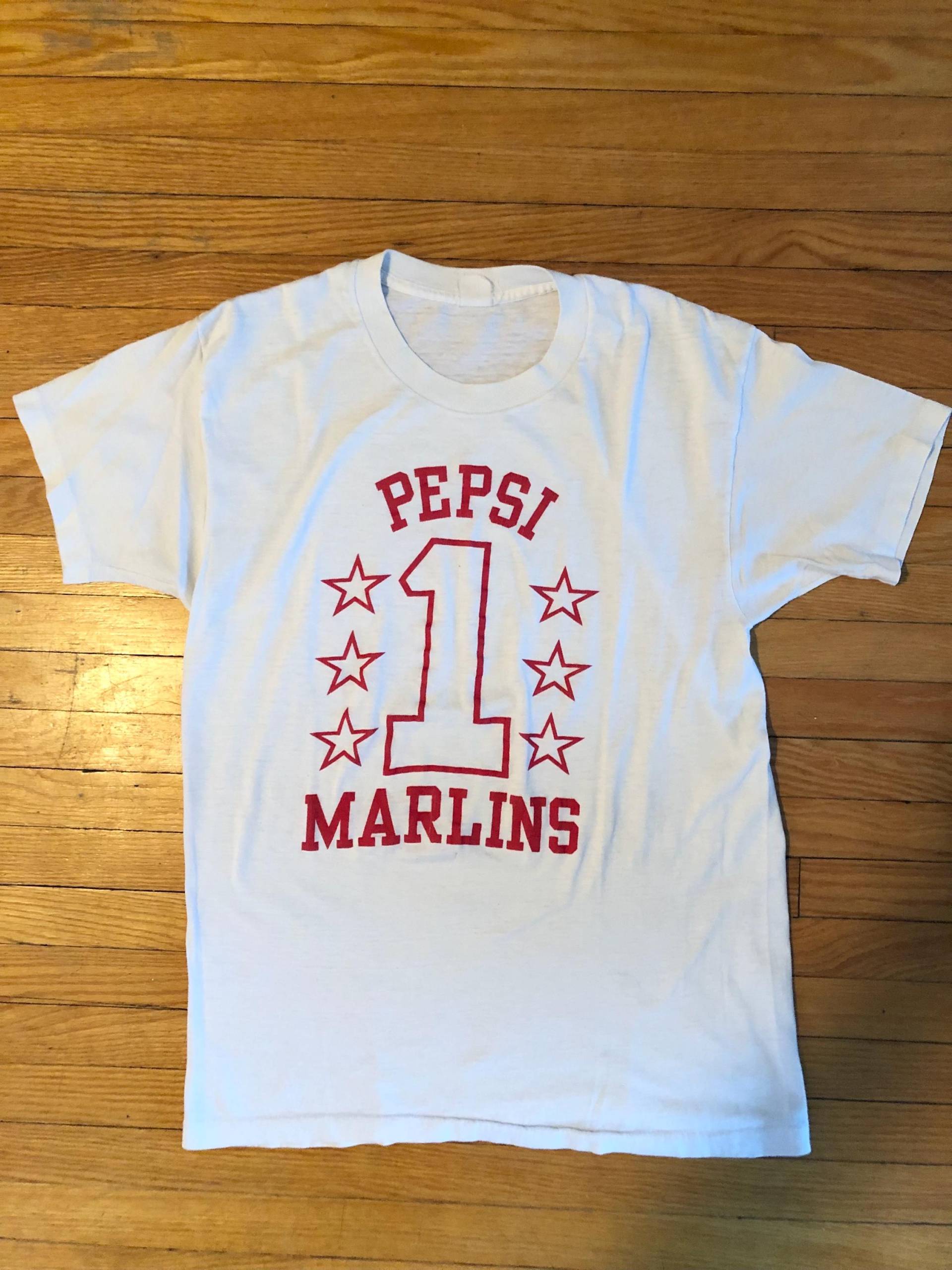 80Er Jahre Pepsi Number 1 Marlins Vintage Single Stitch T-Shirt 80Er Jahre Pepsi Number 1 Marlins Vintage Single Stitch T-Shirt von CanVintageTees
