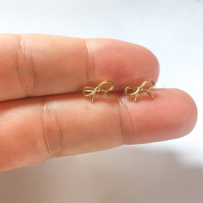 sterling Silber Bogen Ohrstecker 18K Vergoldet, Mini Schmuck von CandelaJoies