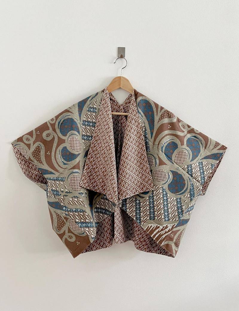 Aussen Kartika Rose | Wendekimonojacke Aus Rechteckiger Baumwolle von CandiBerlin