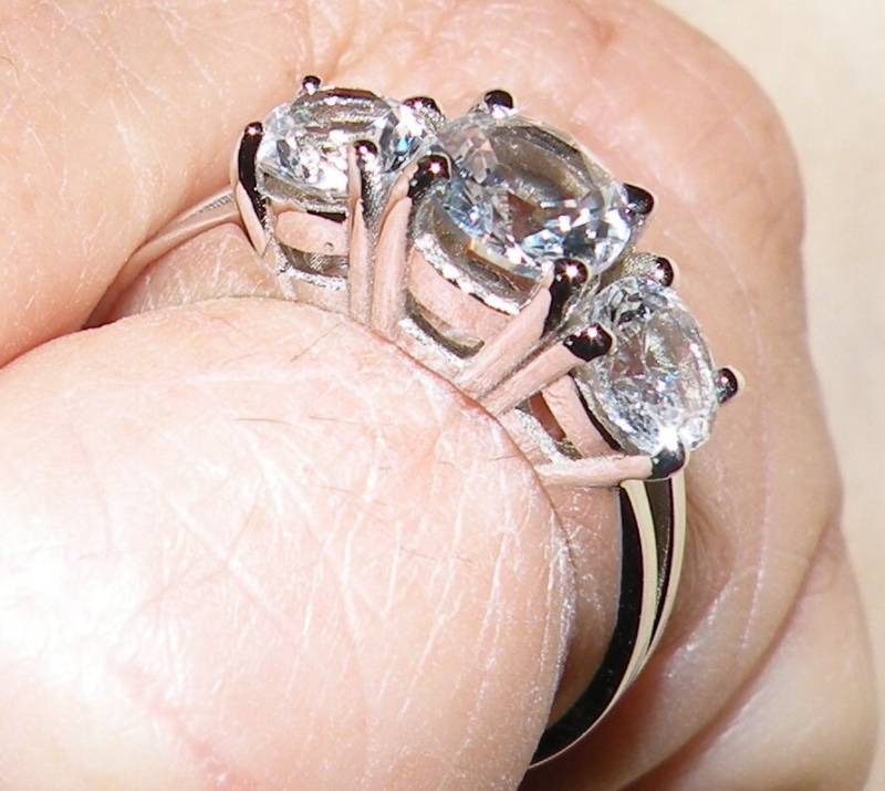 2Tcw Echter Weißer Saphir Ring 14K von Candiesthings