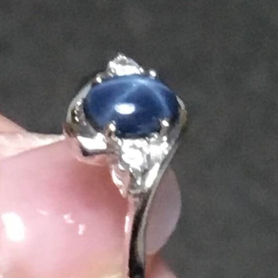 Sterling Silber Blau Stern Saphir Mit Akzenten Ring von Candiesthings