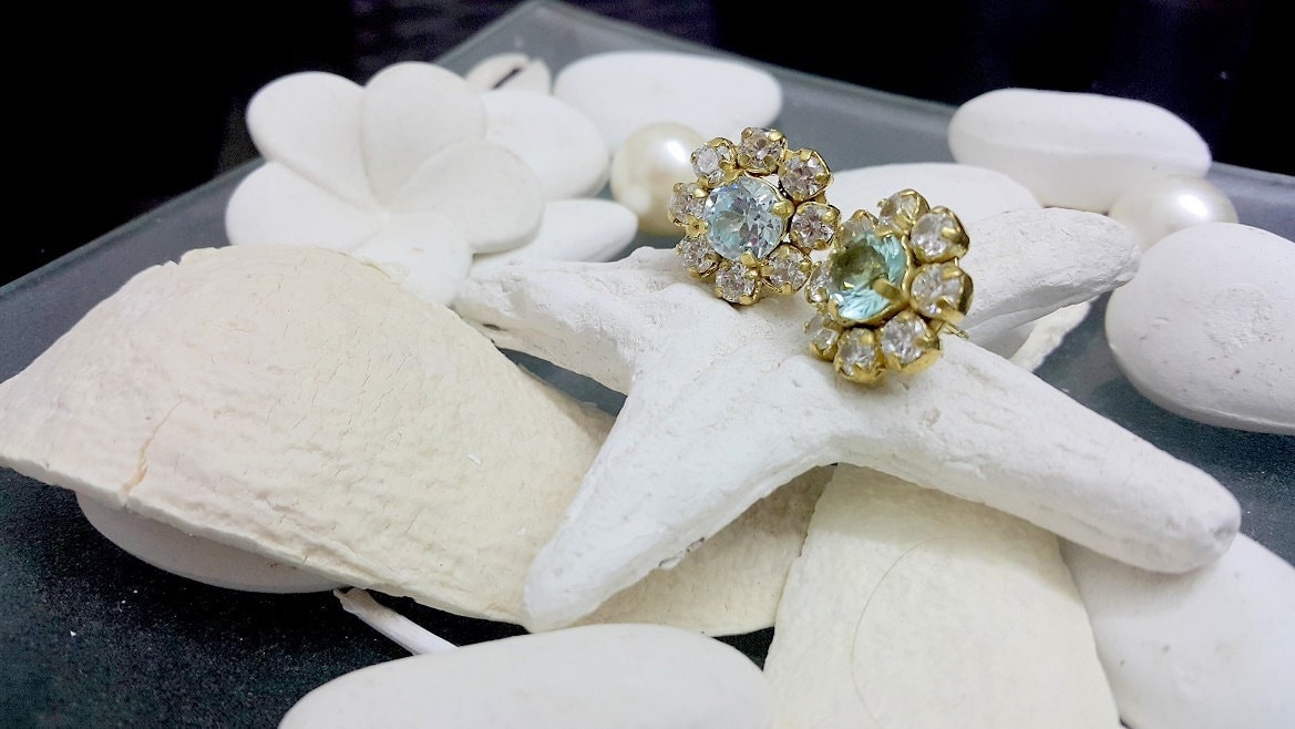 Aquamarin Ohrstecker, Braut Schmuck, Kristall Gold Ohrstecker Blau Swarovski Ohrringe von CandyCrystalsJewelry