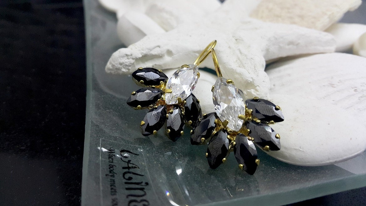 Schwarze Onyx Swarovski Chandelier Ohrringe, 14K Gold Filled von CandyCrystalsJewelry