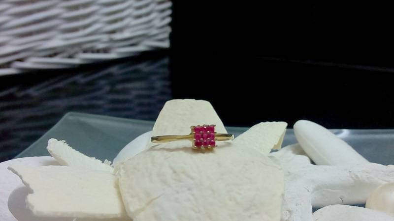 Geschliffener Rubin 14K Gold Filled Ring Stapelring Mit Geburtsstein von CandySimpleJewelry
