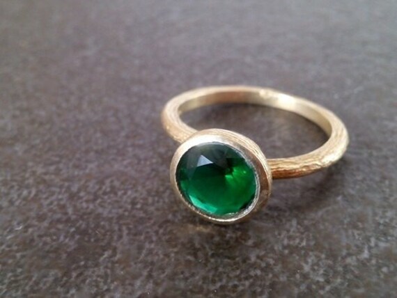 Grüner Smaragd Ring - Gold Dünner Stapelbarer Stapelring Edelstein Brautring Schlichter von CandySimpleJewelry