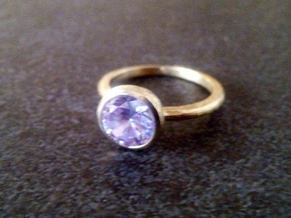 Lavendel Amethyst Ring - Hochzeitsschmuck Edelstein Goldring Facettierter Stapelbarer von CandySimpleJewelry