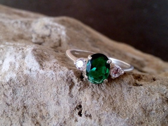 Ovaler Smaragd Sterling Silber Ring Stapelbarer Brautring von CandySimpleJewelry
