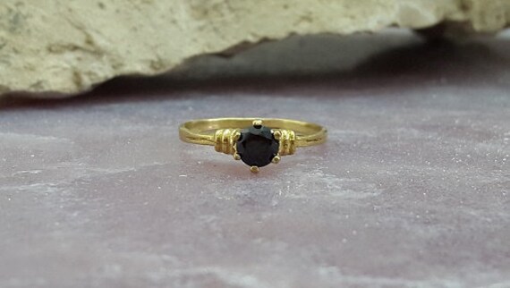 Schwarzer Onyx 14K Gold Filled Ring Kleiner Edelstein-stacking-Ring von CandySimpleJewelry