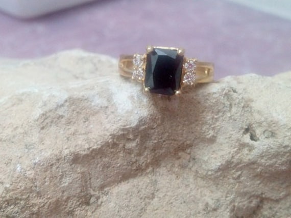 Schwarzer Onyx Ring Im Smaragdschliff 14K Gold Filled Statement von CandySimpleJewelry