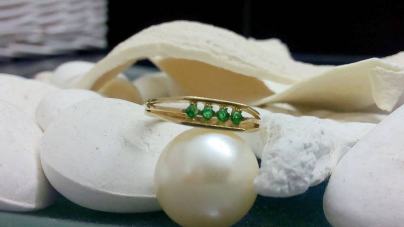 Smaragd Ring Schmaler 14K Gold Filled Stapelbarer Edelstein Ring von CandySimpleJewelry