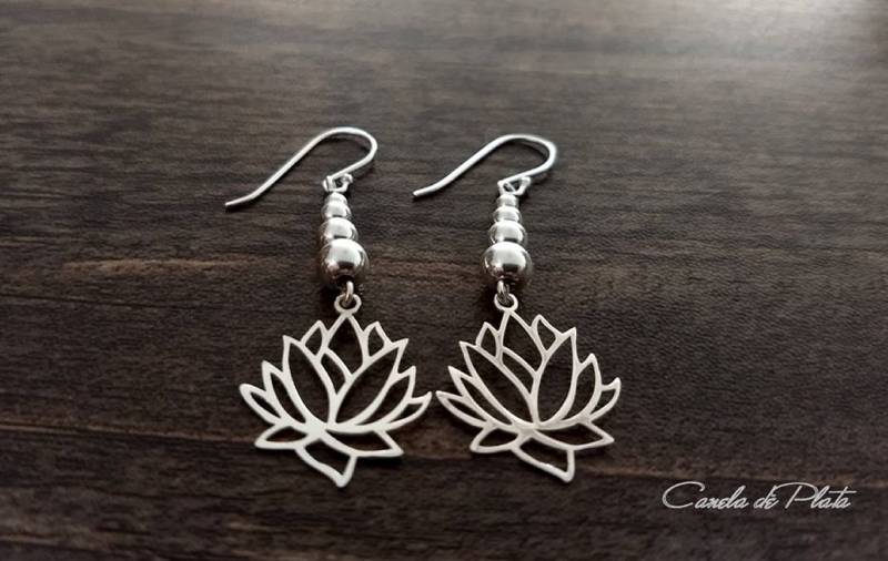 925 Silber Lotusblumen Ohrringe. Zen Ohrringe 925 Silber Lotusblumen Ohrringe. Zen Ohrringe von CaneladePlata