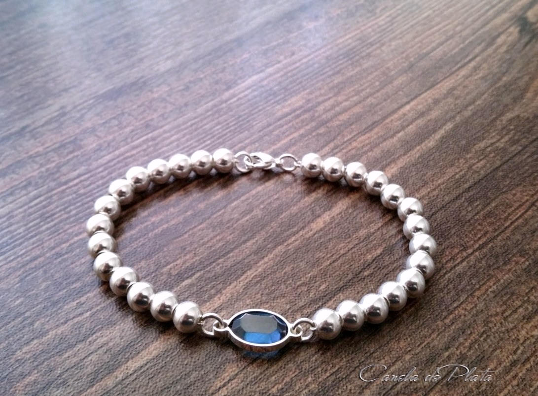 Armband Aus 925Er Silber Mit Blauer Swarovski-Kristallfassung. Blaues Und Silbernes Armband. 6 Mm Sterlingsilber-Perlenarmband Fassung Armband Aus 925Er Silber Mit Blauer Swarovski-Kristallfassung. Blaues Und Silbernes Armband. 6 Mm Sterlingsilber-Perlenarmband Fassung von CaneladePlata