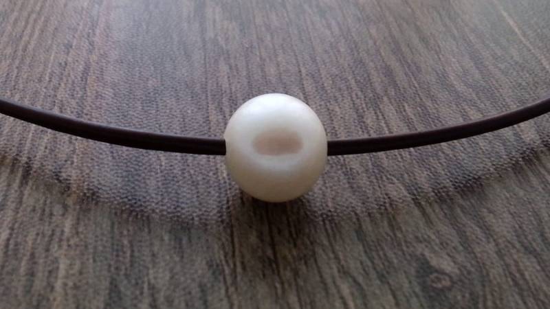 Nur Perlen - Und Lederhalsband Nur Perlen - Und Lederhalsband von CaneladePlata