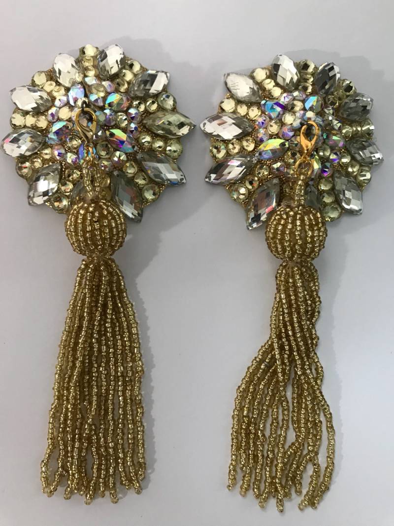 Goldpastetchen Mit Goldenen Quasten Goldpastetchen Mit Goldenen Quasten von CanovaStudio